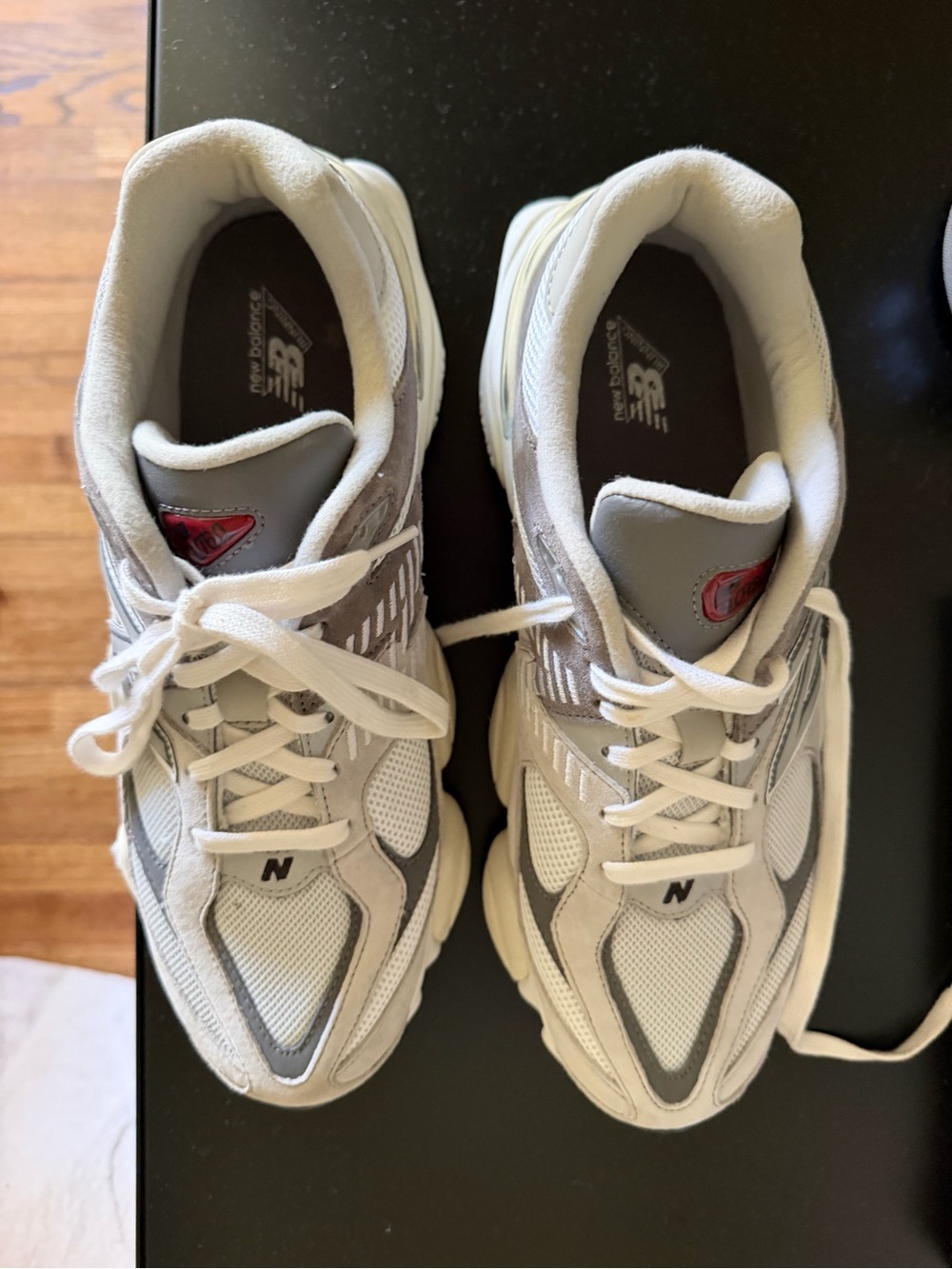 New Balance 9060 U9060GRY Grey White Men’s Size 10.